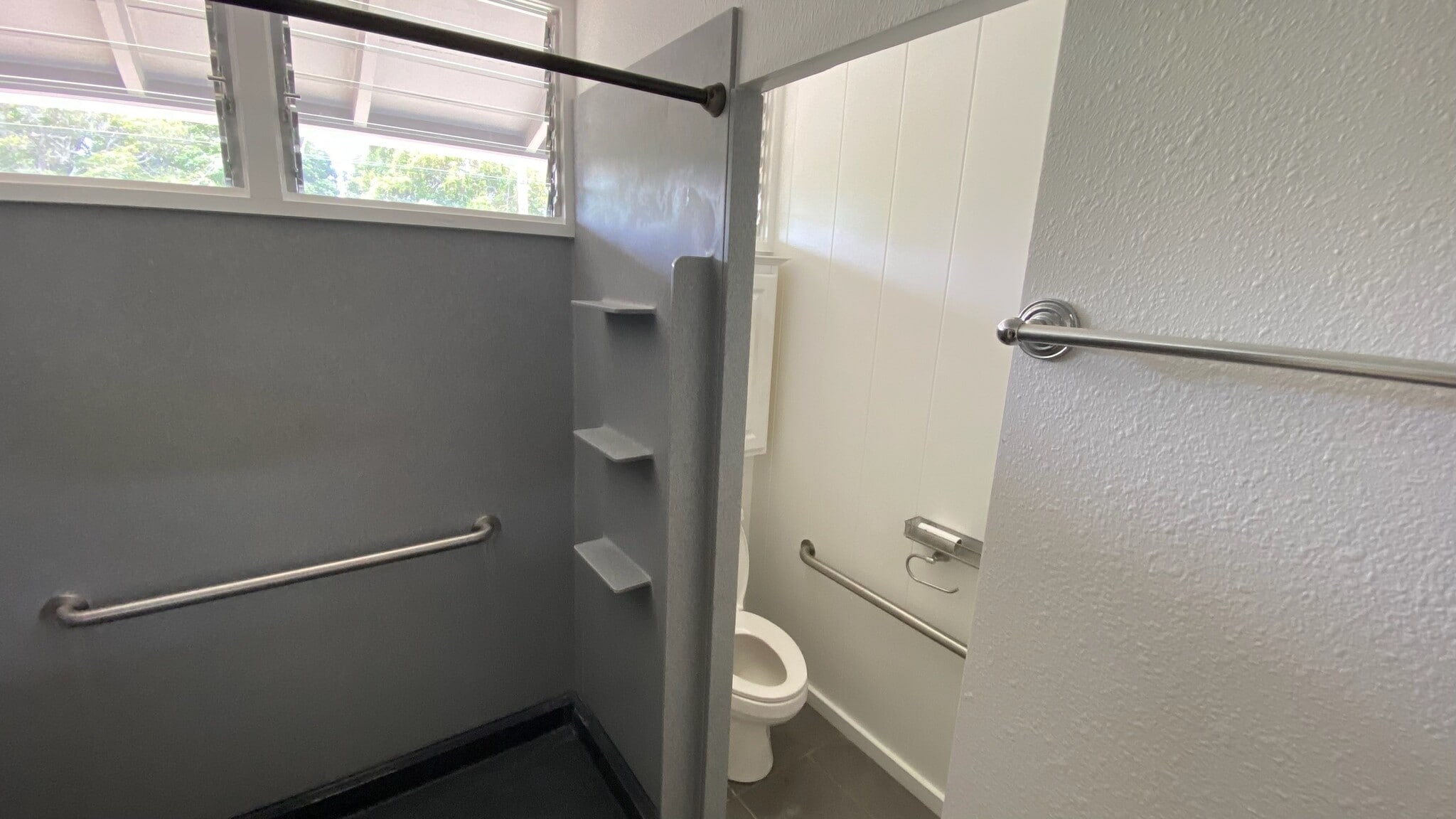 Building Photo - 2921 Koali Rd