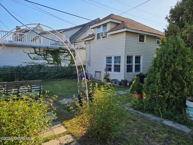 Building Photo - 12 Elberon Ave
