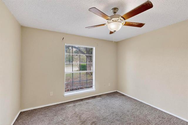 Building Photo - 2407 Meadow Creek Dr