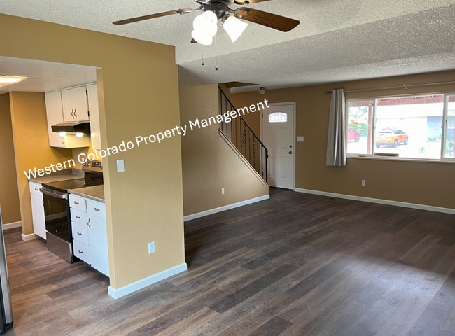 Building Photo - 3058 Hill Ave