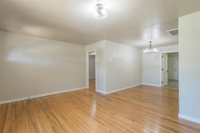 Building Photo - 2928 NW 33rd St