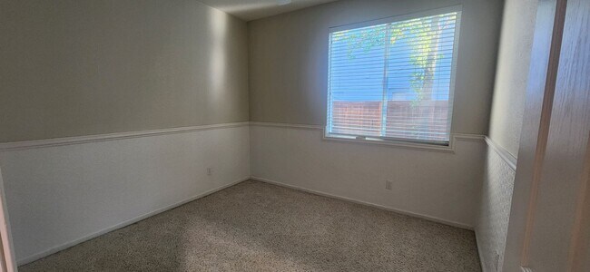 Building Photo - 3 Bedroom Plus Large office in Laguna West/Lakeside Community