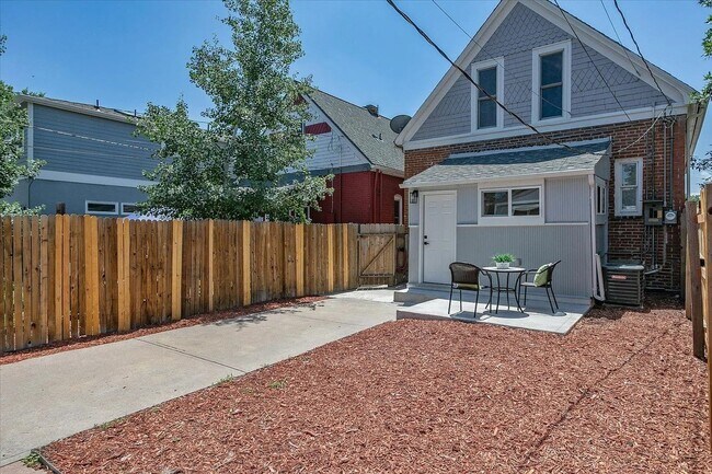 Building Photo - 3BD, 2BA House for Lease in Highlands Square