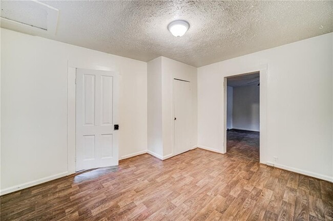 Building Photo - 1290 Reavis Mountain Rd
