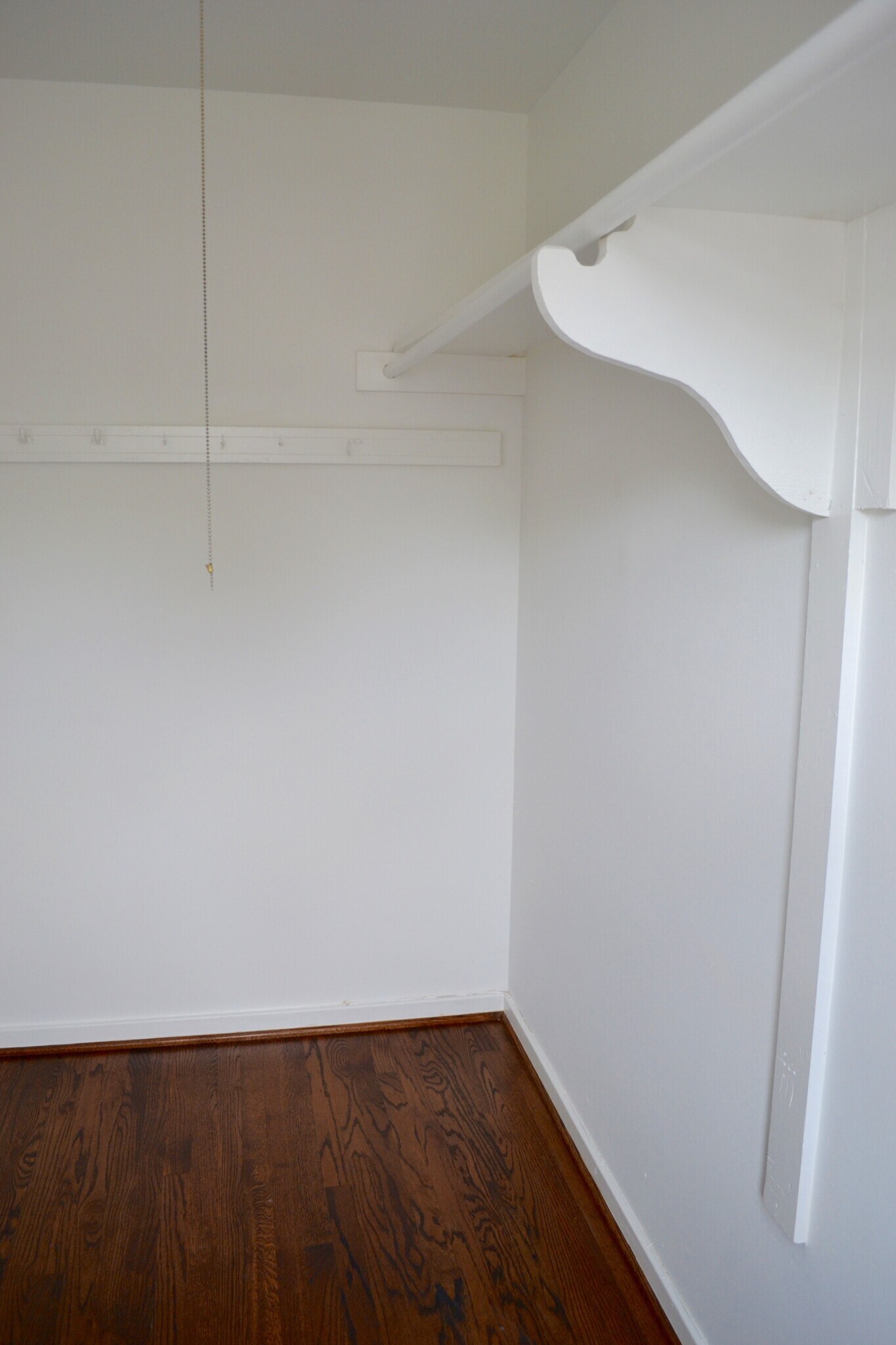 Both bedrooms have spacious, walk-in closets - 1525 Bonnie Brae Street