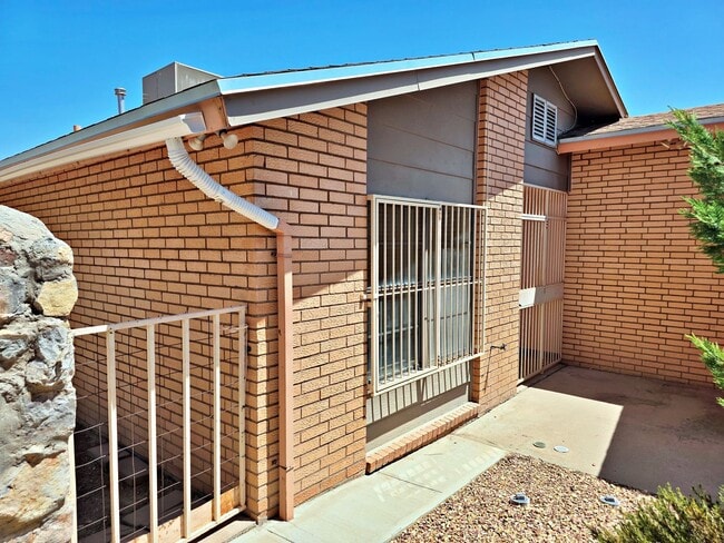 Building Photo - 3219 Mountain Ridge Dr