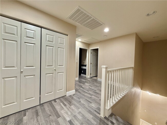 Building Photo - 5663 Foxglove Fields St