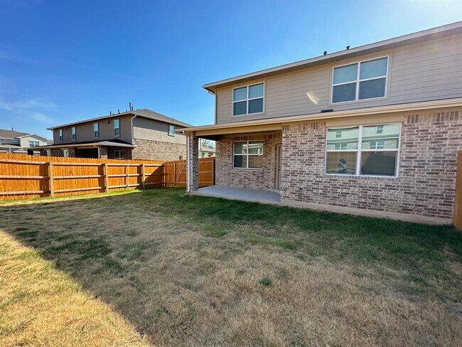 Building Photo - 408 Brody Ln
