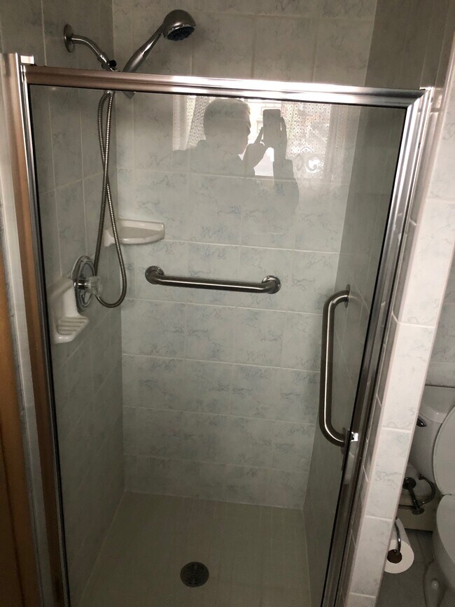 Hall Bath Shower - W63N139 Washington Ave