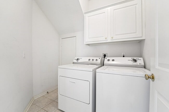 Building Photo - 14420 Walters Rd