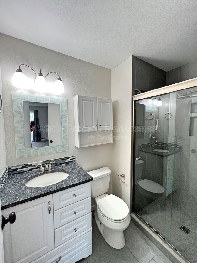 Building Photo - 8100 W Quincy Ave