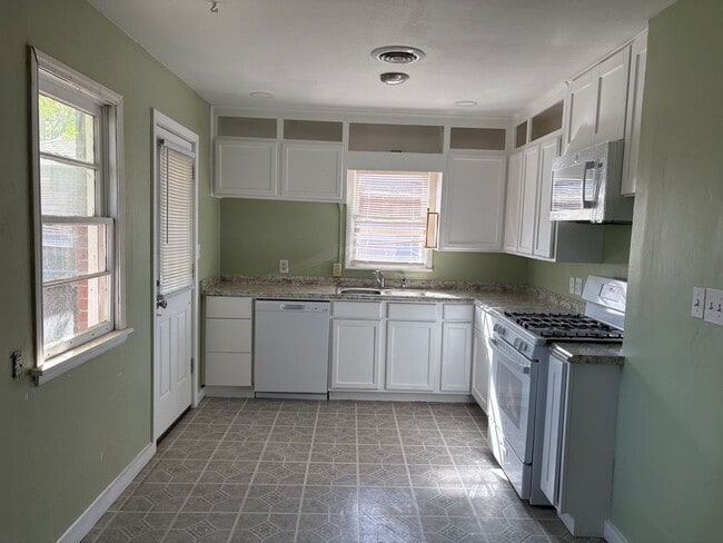 Building Photo - 2 bed/1 bath home in South Oklahoma City
