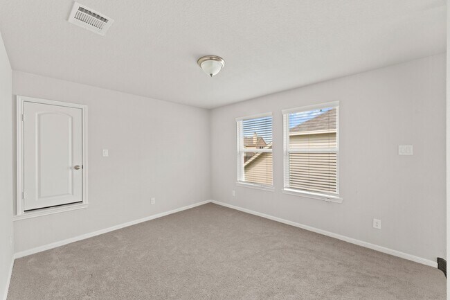 Building Photo - 6322 Prince Pl Dr