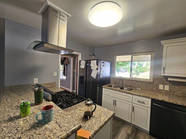 Building Photo - Four-Bedroom Fairfield Home!