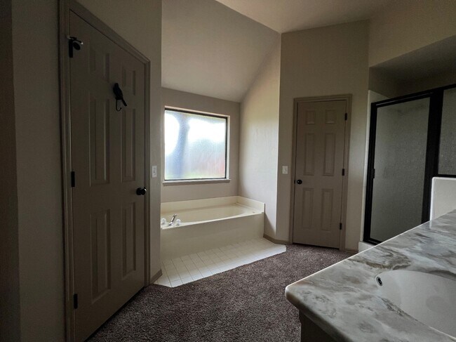 Building Photo - 1301 Copperfield Dr