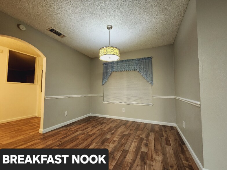 Building Photo - 5020 Tacomic Dr