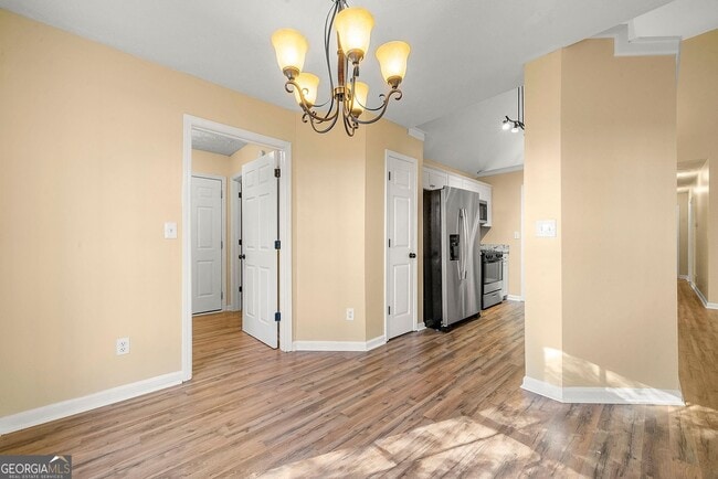 Building Photo - 198 Lakeview Dr