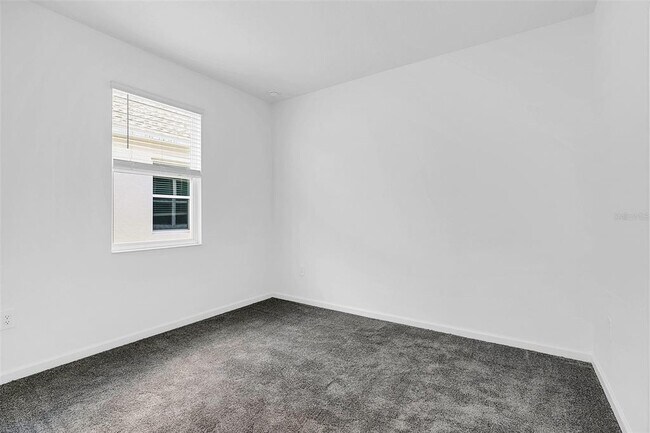 Building Photo - 6306 Lakepine St