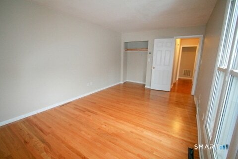 Building Photo - 291 Fountain St