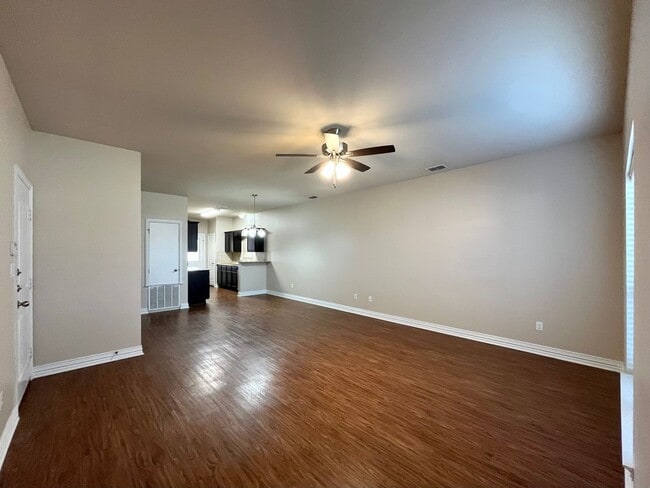 Building Photo - 319 Princess Place