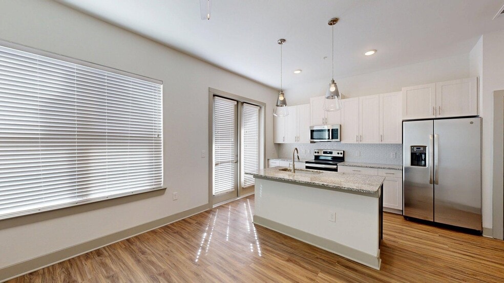 Interior Photo - Griffis Frisco