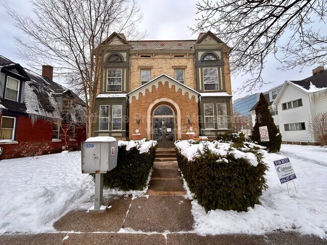 Building Photo - 317 Prospect Ave NE