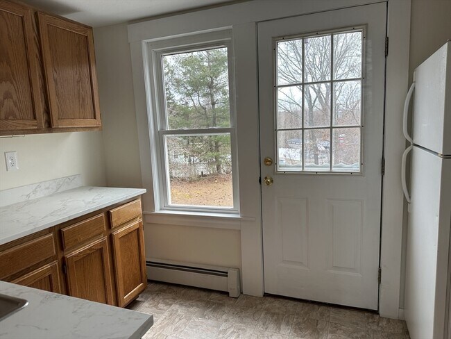 Building Photo - 357 Lancaster St