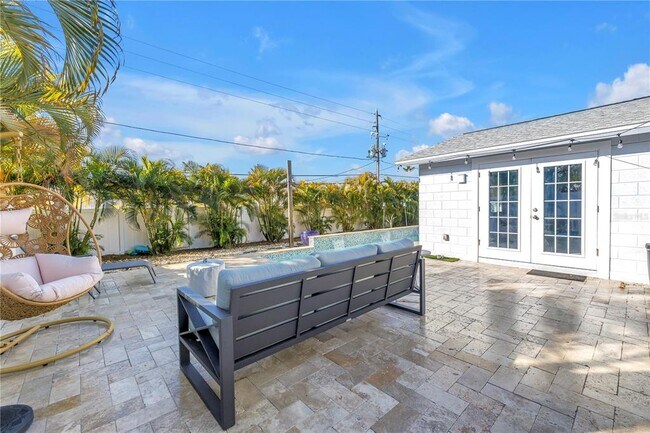 Building Photo - 354 74th Ave NE