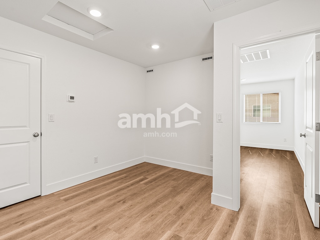 Building Photo - 8443 Black Friday Ct