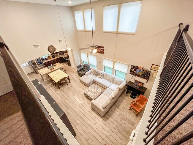 Building Photo - 8723 Shiloh Rock Dr
