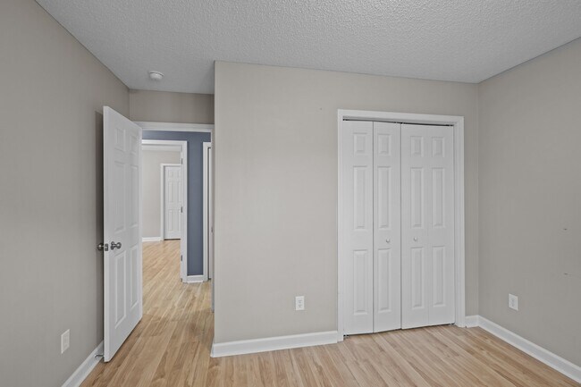 Building Photo - 202 Fairmount Way