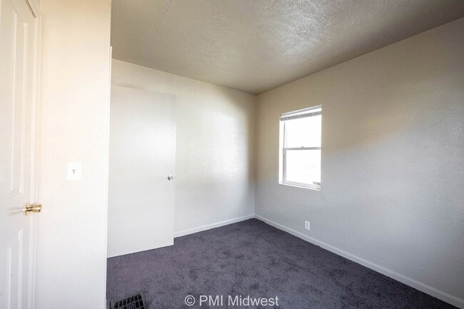 Building Photo - "Charming 3-Bedroom Haven in Indianapolis ...