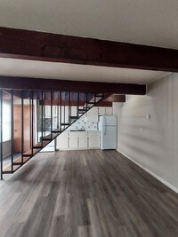 Building Photo - 437 S 2nd St