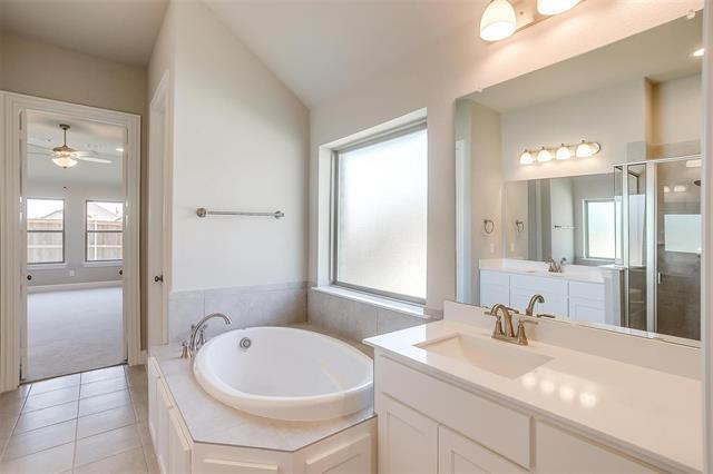 Building Photo - 820 Cavalcade Dr