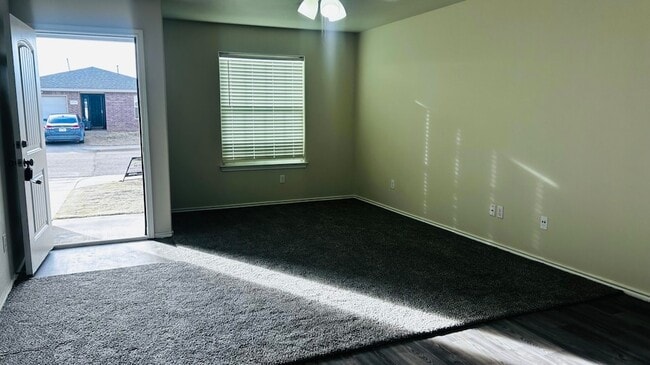 Building Photo - 8905 Terrell Ave