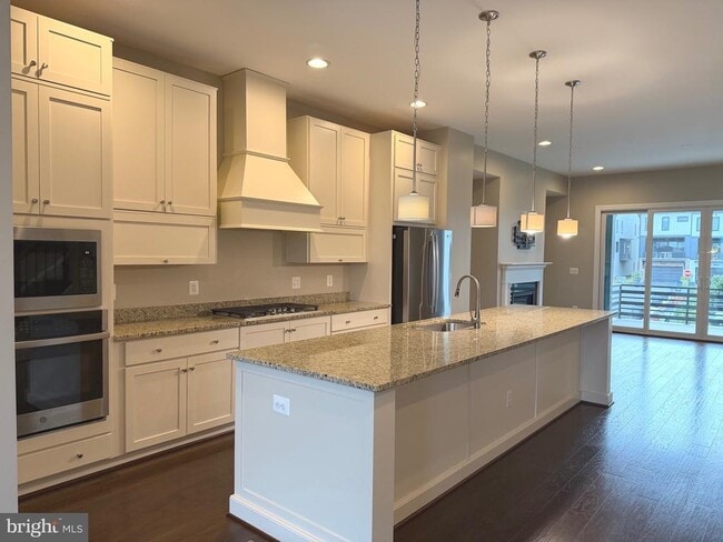 Building Photo - 20396 Roslindale Dr