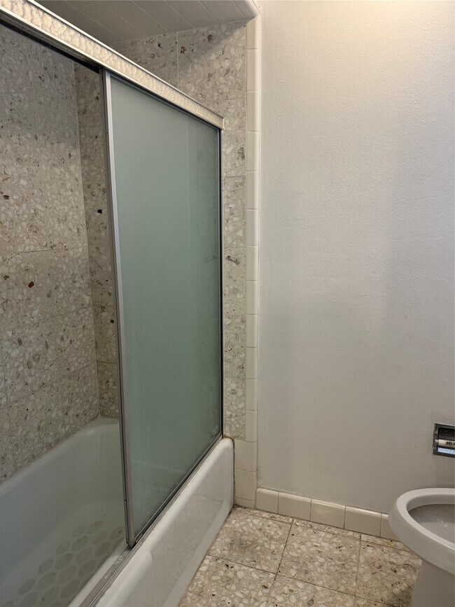 Building Photo - 7838 Vickijohn Dr