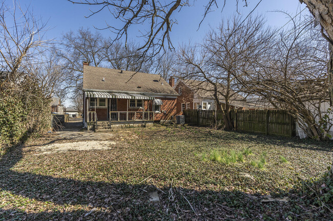 Building Photo - 418 Morrison Ave