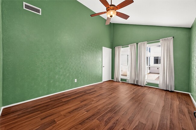 Building Photo - 6138 Gallant Forest Dr