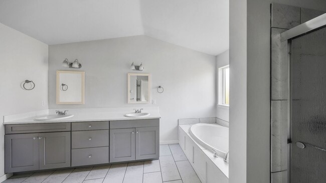 Building Photo - 3 Bed 2.5 Bath - Townhome - Ft Nugent Park...