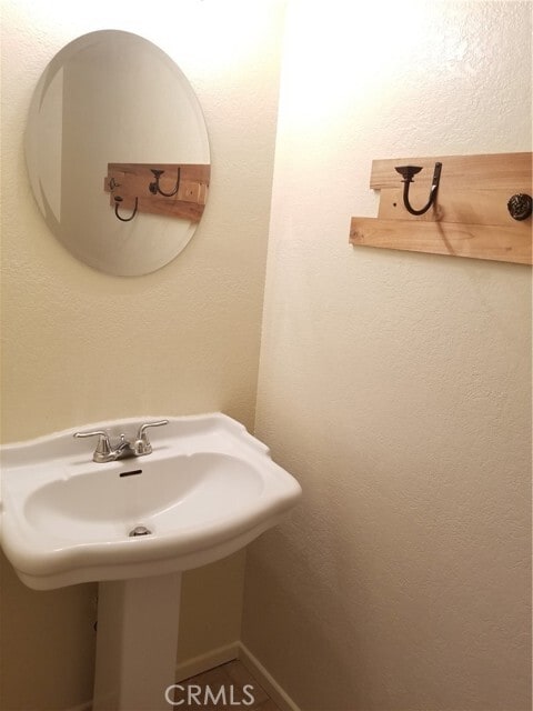 Building Photo - 16625 Gridley Rd