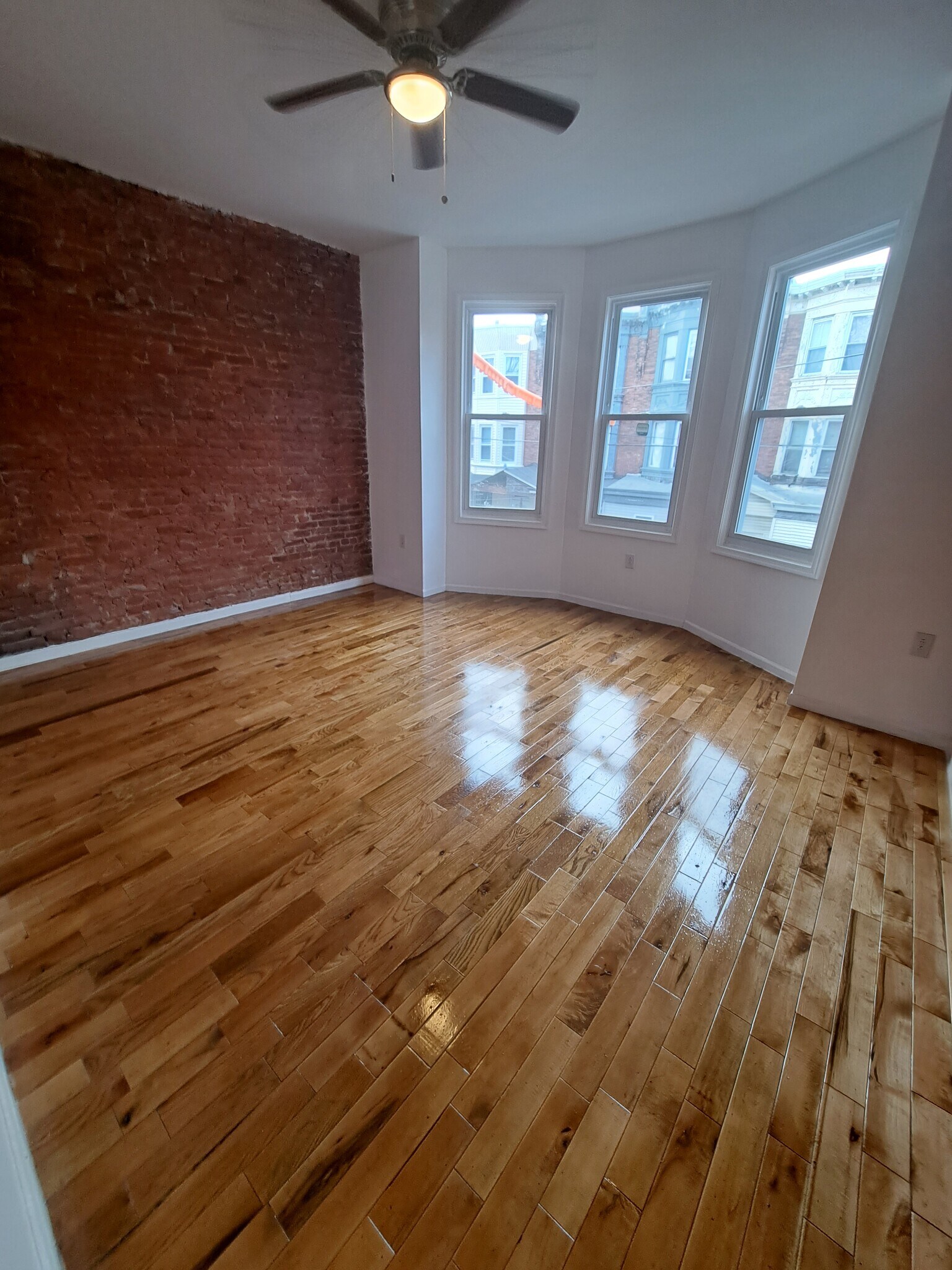 Building Photo - 1353 Jerome St