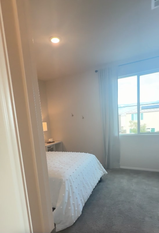 Building Photo - 27295 Ukulele Cir