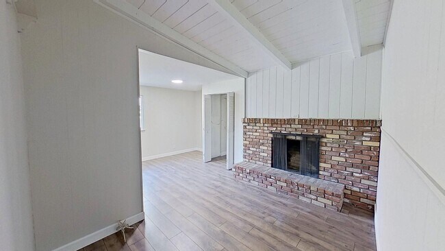 Building Photo - 1100 S Jefferson Ave