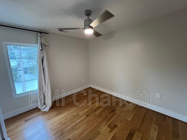 Building Photo - 1106 N Alexander St