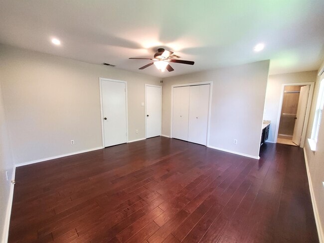 Building Photo - 3703 Skipton Dr