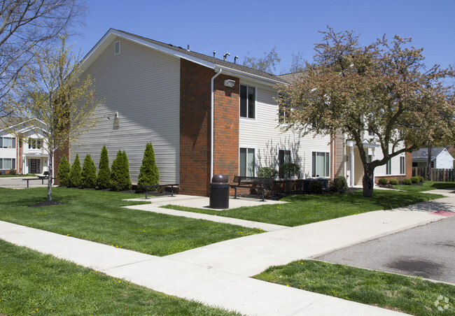 Building Photo - Trail West Apartments