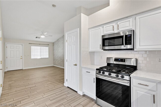 Building Photo - 5370 Cholla Cactus Ave