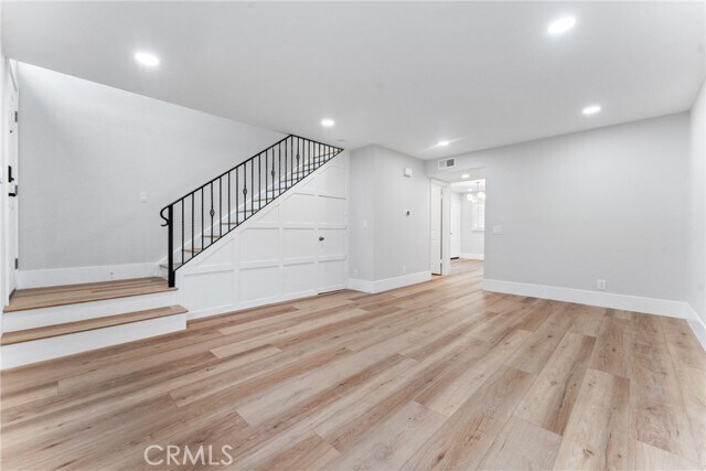 Building Photo - 44 Elksford Ave