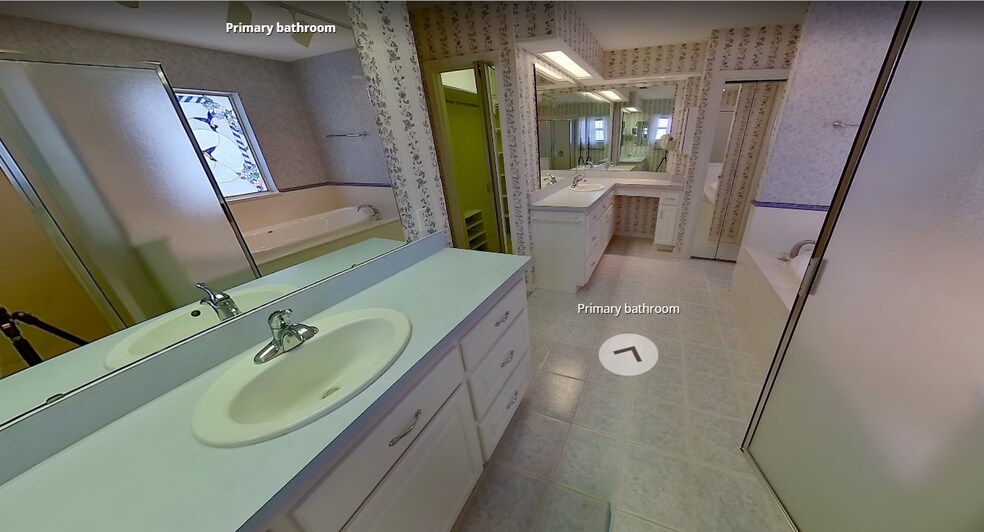 Primary bathroom - 4895 County Road 134B